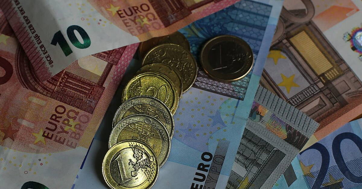 Ireland’s first financial literacy ambassadors appointed