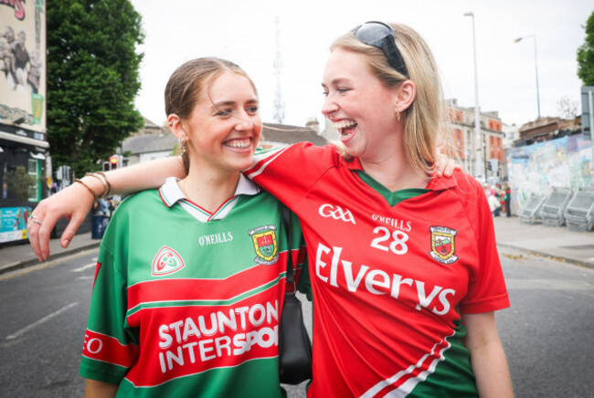 caroline-fallon-and-ciara-fallon-ahead-of-the-game