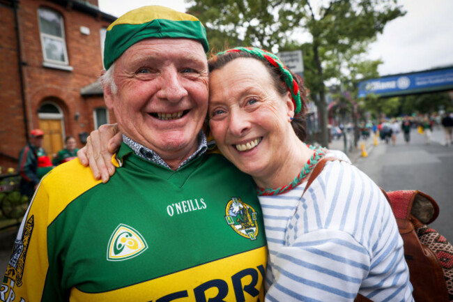 micheal-cronin-with-his-wife-majella-cronin-ahead-of-the-game