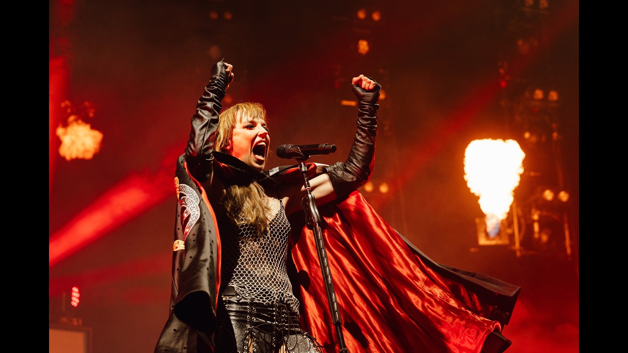 Halestorm - Perry Mason - YouTube