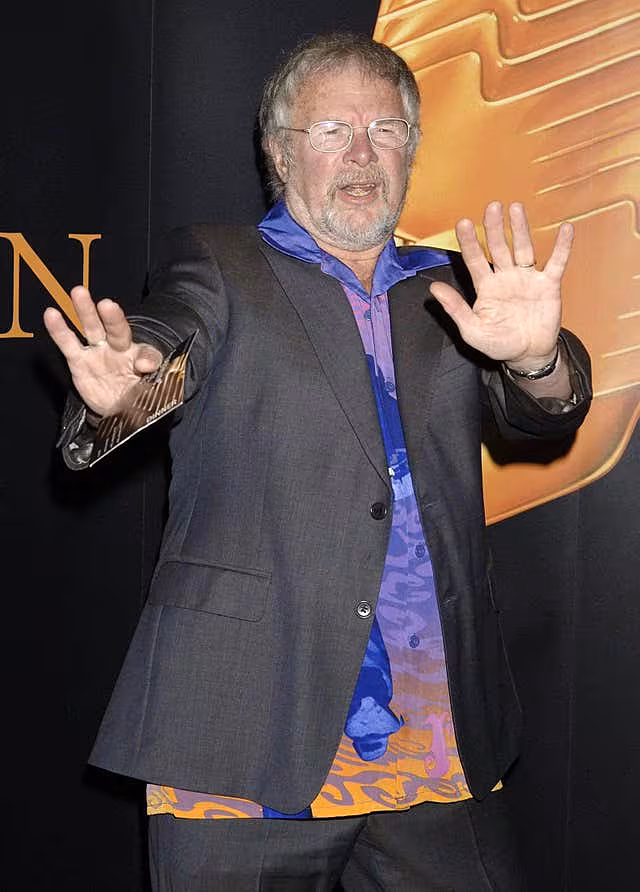 SHOWBIZ Awards