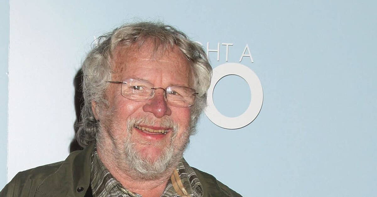 Wildlife presenter and Goodies star Bill Oddie dies aged 85