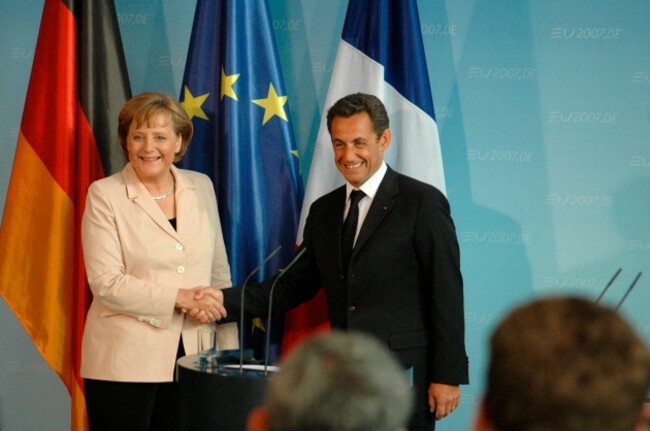 angela-merkel-nicolas-sarkozy-antrittsbesuch-des-neuen-franzoesischen-praesidenten-bei-der-deutschen-bundeskanzlerin-16-mai