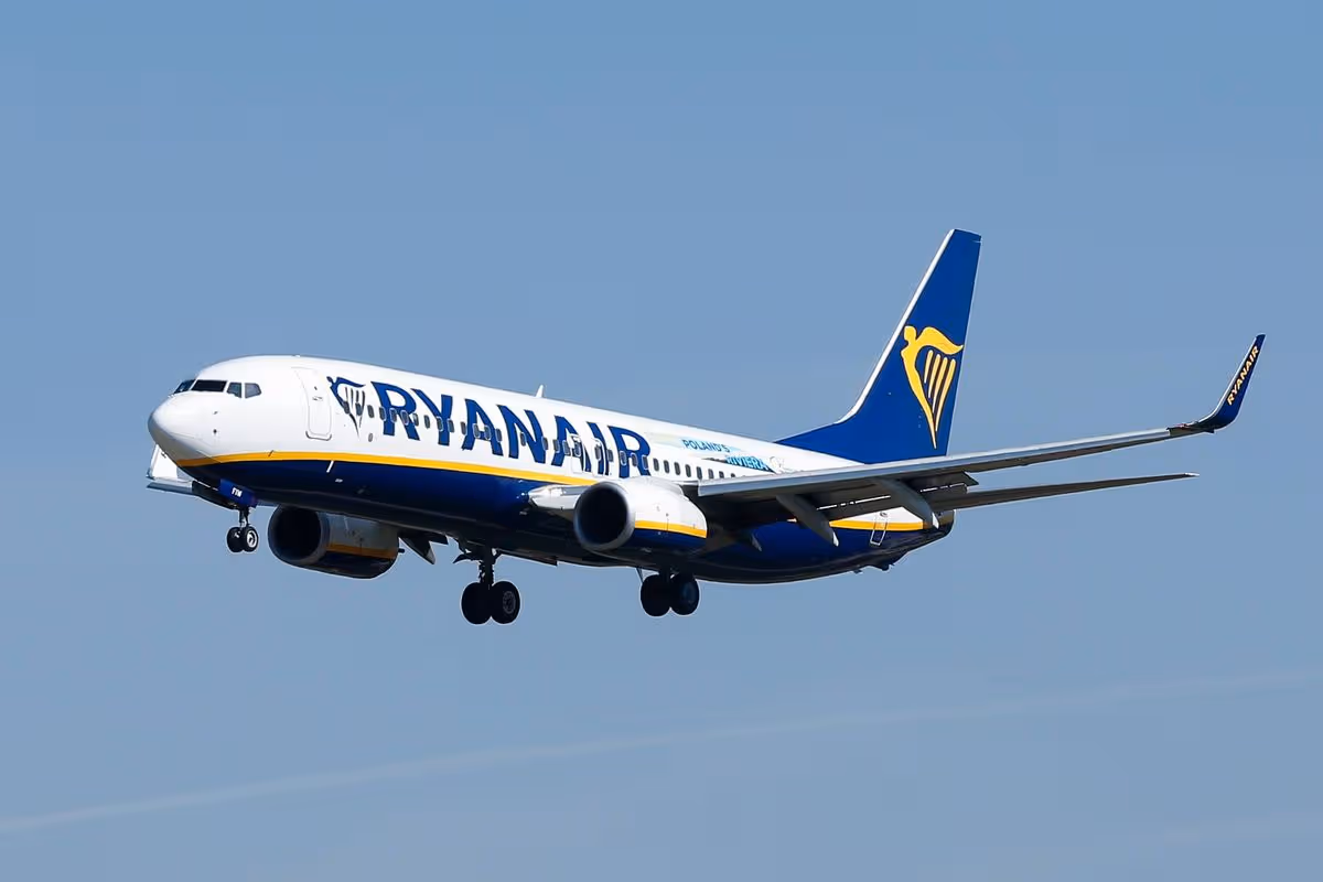 The plane was due to arrive in Murcia, Spain
