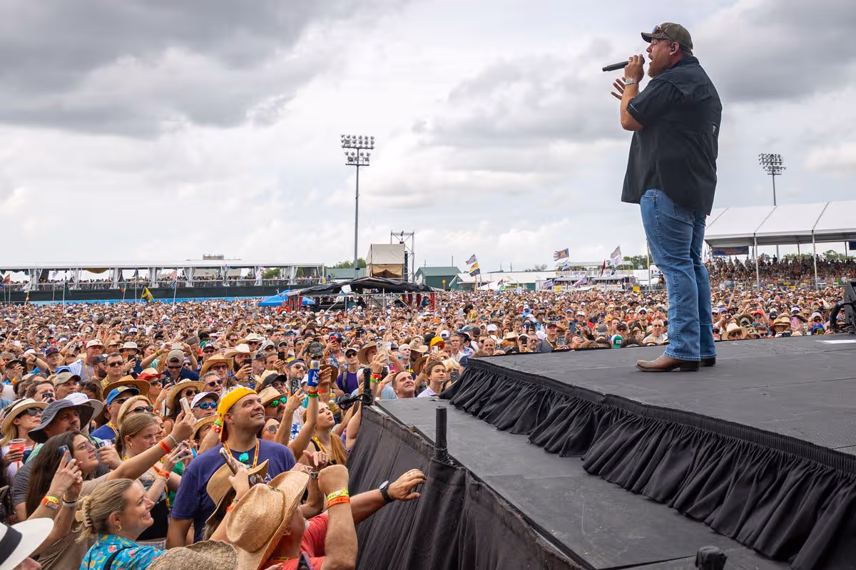 Luke Combs performs during the New Orleans Jazz and Heritage Festival at Fair Grounds Race Course on May 02, 2025 in New Orleans, Louisiana.