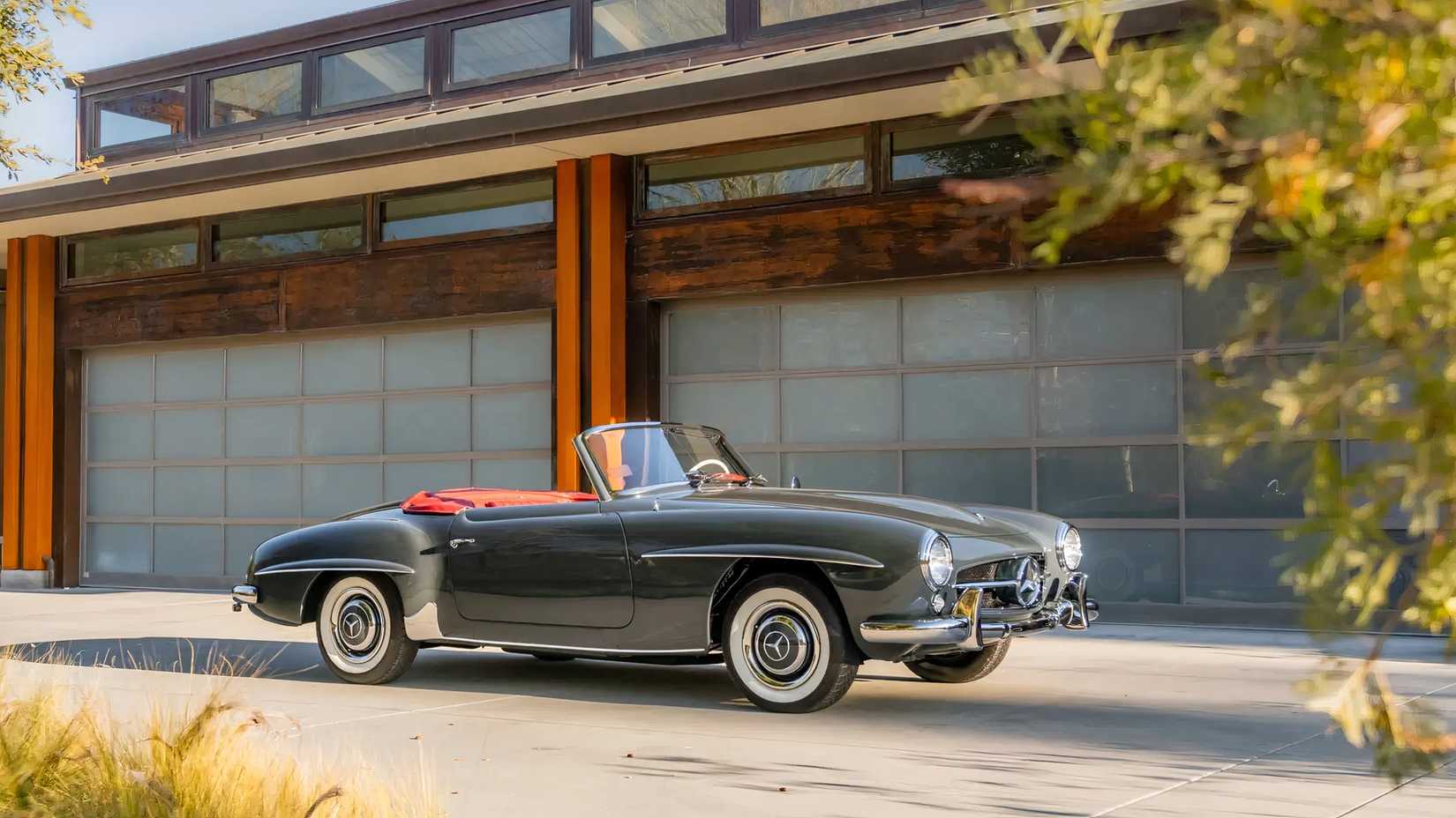 Side shot of a 1955 Mercedes-Benz 190SL