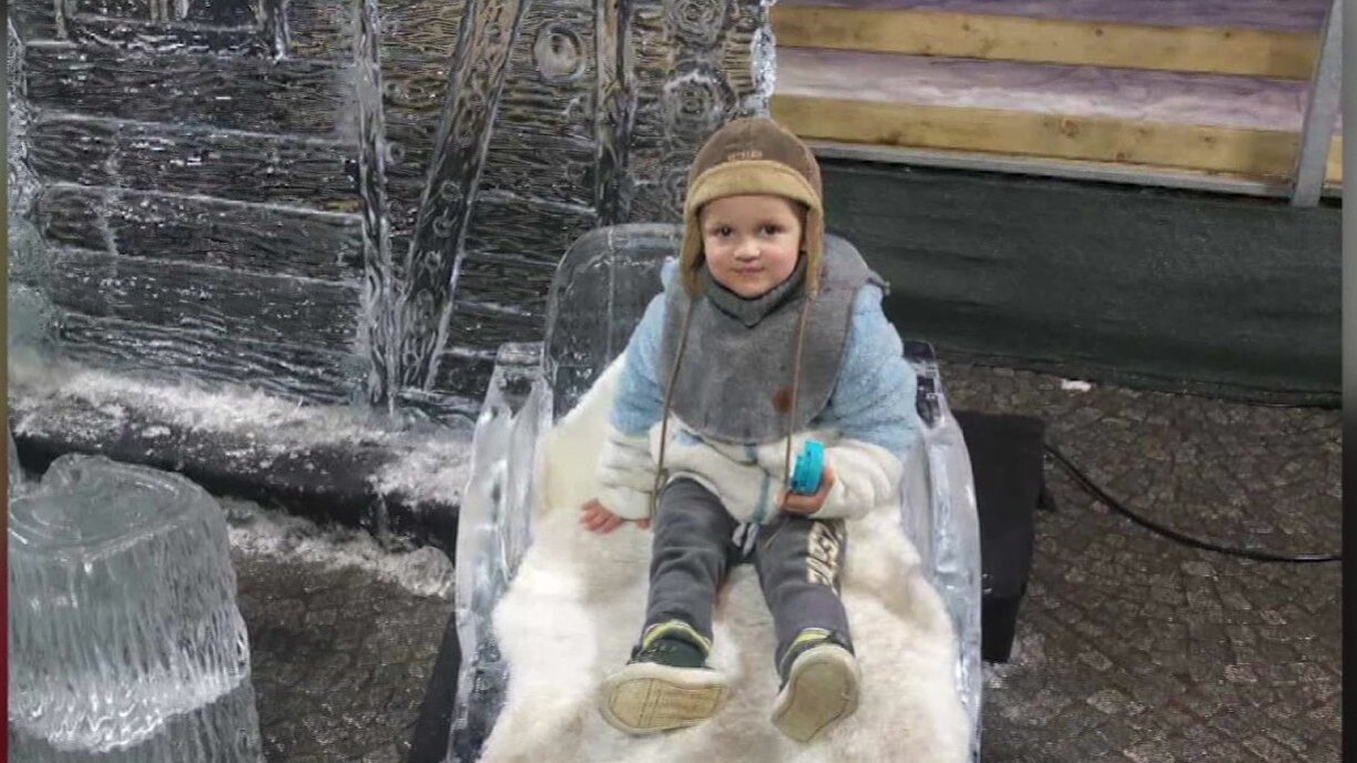 Ice sculpture death verdict: Main sculptor handed suspended prison sentence and fine over fatal Christmas market accident