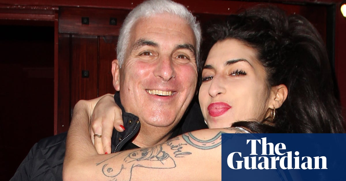 Judge orders Amy Winehouse’s father to pay nearly £1m to her friends | Amy Winehouse