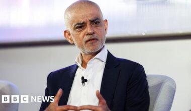 Sadiq Khan among 26 new peers to enter the Lords - BBC