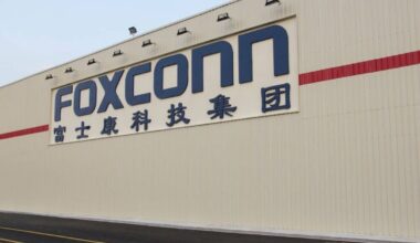 Foxconn drops VMware, adopts hyperconverged upstart Arcfra for workloads including AI