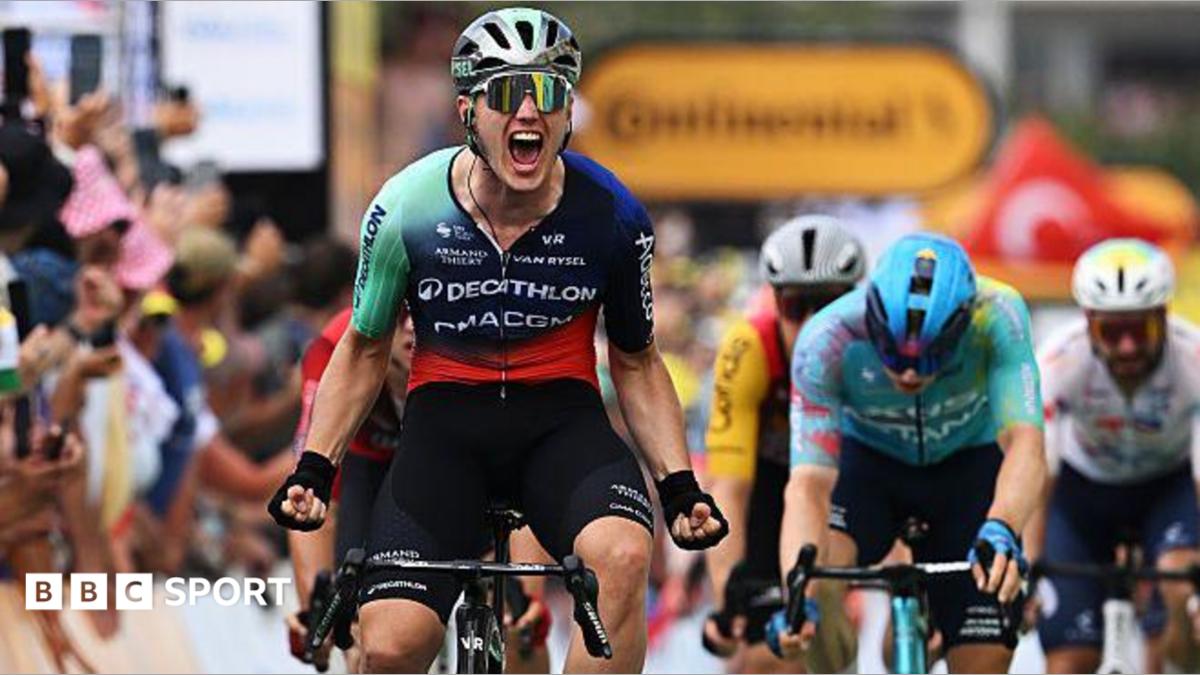 Olav Kooij wins stage five