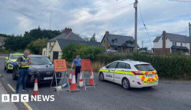 Cavan: Woman and child dies and in two-vehicle collision - BBC