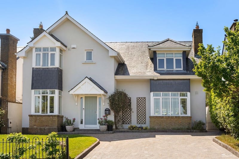 8 Glen View