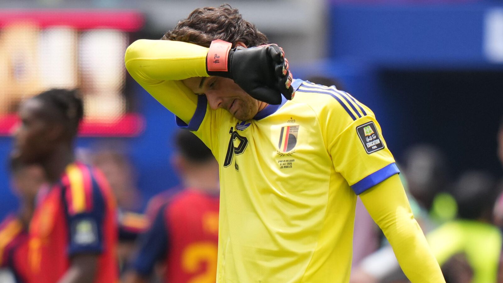 Senne Lammens suffers on World Cup baptism of fire as Merino capitalises for Spain