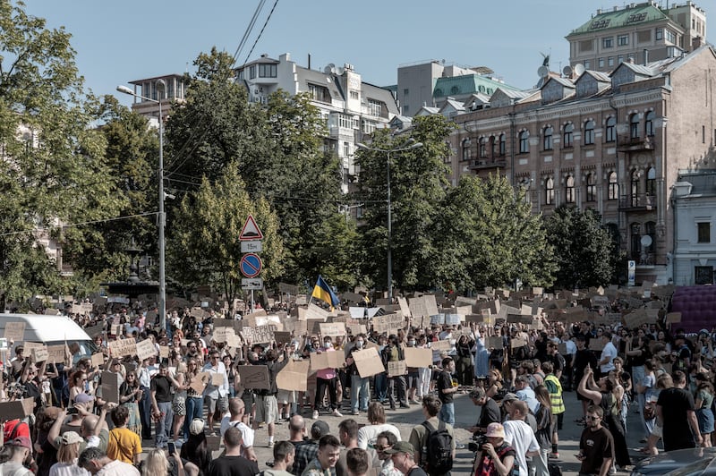 Demonstrators gather in Kyiv, Ukraine’s capital, to protest against the dismissal of the country’s defense minister, Mykhailo Fedorov. Photograph: Jedrzej Nowicki/The New York Times
                      