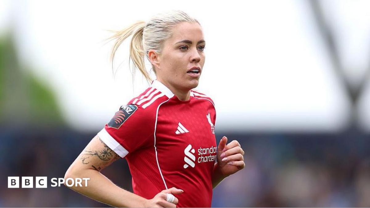 Denise O'Sullivan in action for Liverpool