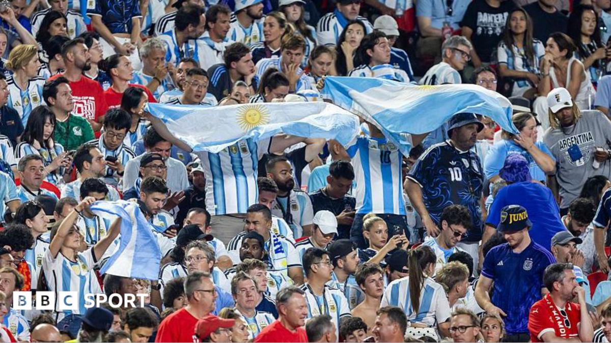Argentina fans cheer their team during the FIFA World Cup 2026 quarterfinal match against Switzerland