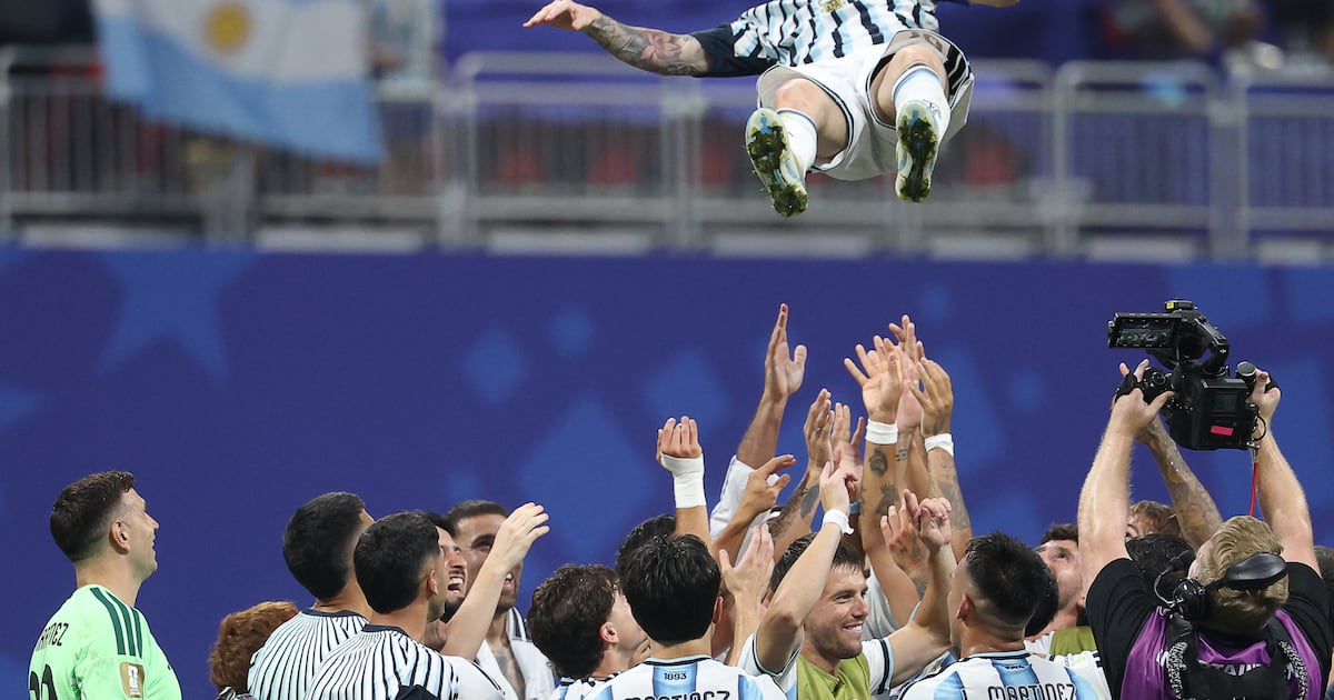 Lionel Messi ignites Argentina’s stunning comeback to beat Egypt – The Irish Times