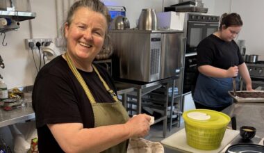 'All the local people got behind us': Cork woman opens cafe in community she grew up in