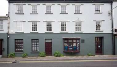 Live music gigs, honeymoons, discos at the Bacchus-Kinsale’s Folk House was a fixture of the town’s social scene and pub culture for decades. Closed since covid, it’s up for sale now via Knight Frank on behalf of a Dublin-based developer.