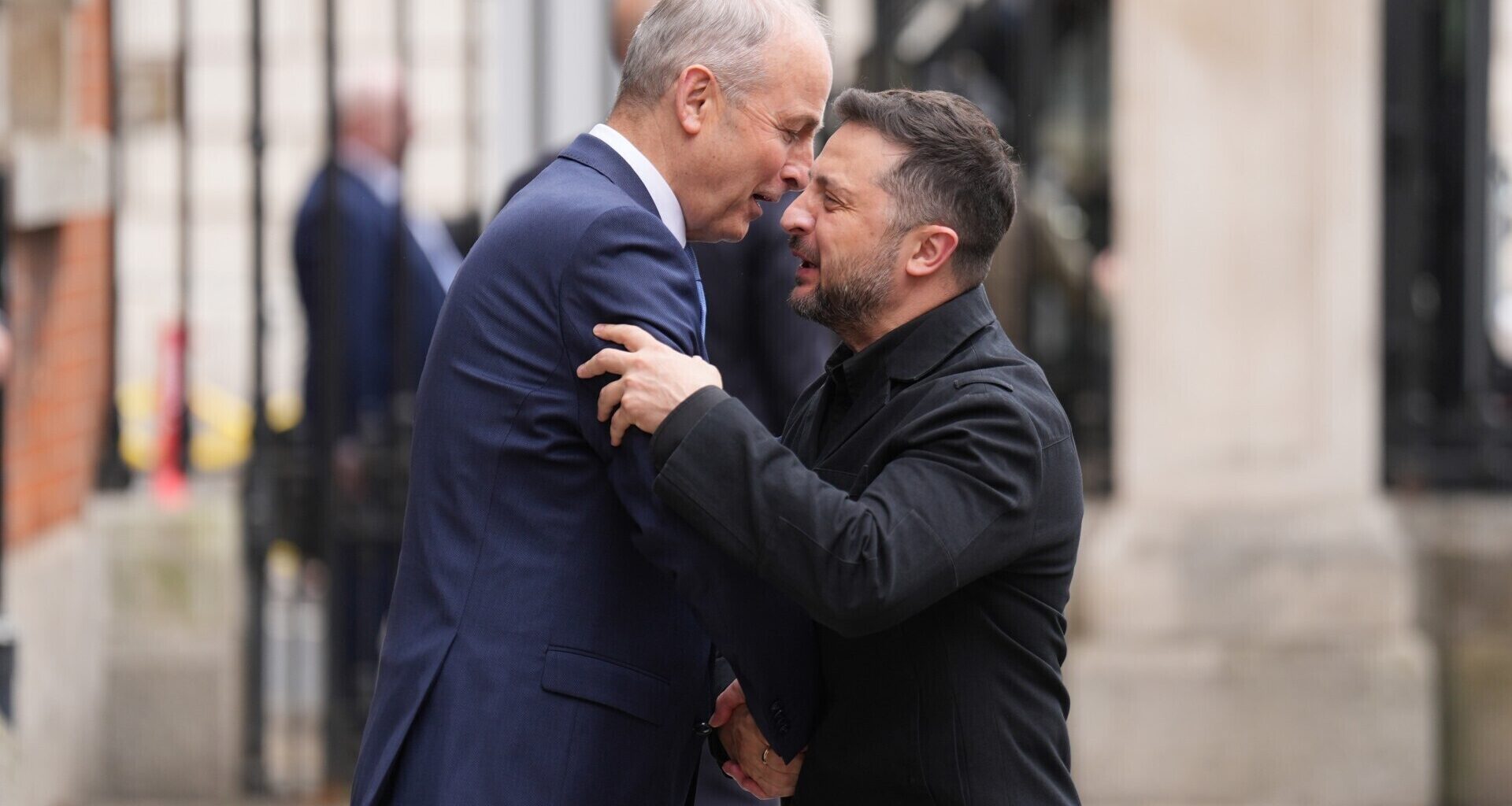 Taoiseach Micheál Martin welcomes Ukrainian president Volodymyr Zelenskyy to Dublin Castle. Picture: Niall Carson