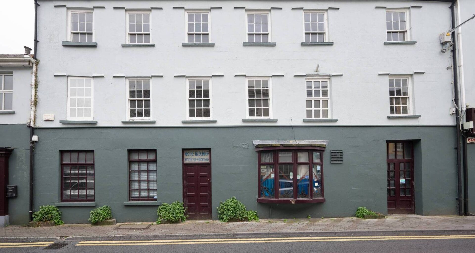 Well-known Kinsale bar hits the market with an asking price of €1.5m