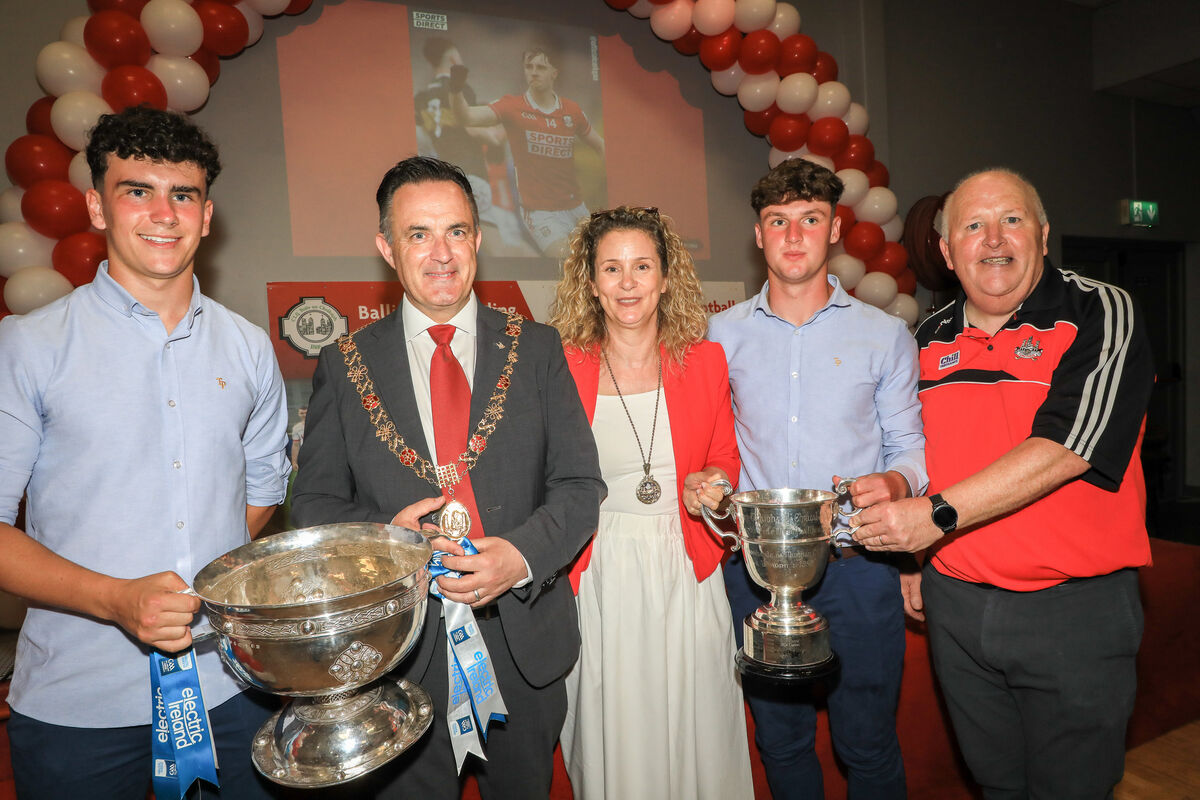 Lord Mayor of Cork, Cllr. Damien Boylan with captain Joe Miskella, Lady Mayoress, Brenda Boylan, vice-captain Tom Whooley and club vice-chairman Tadhg Daly and vice-captain Tom Whooley. Picture: David Creedon