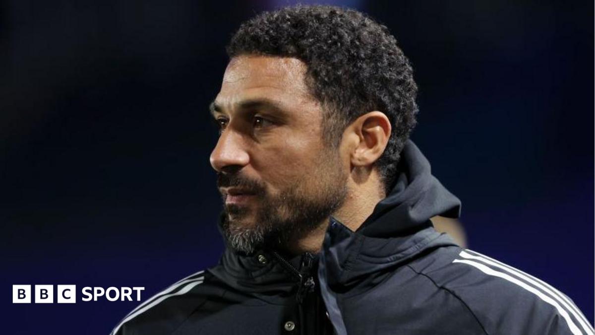 Hayden Mullins on the touchline during his time at Fulham