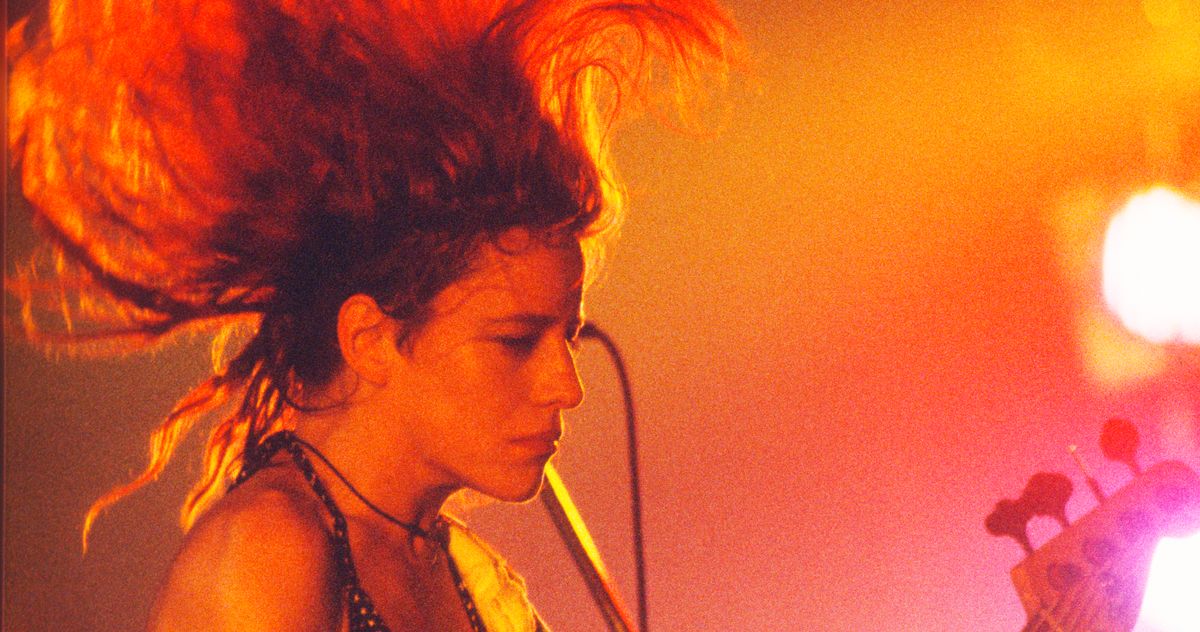 L7 Bassist Jennifer Finch Dies at 59