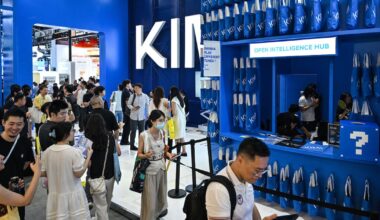 Amid a wall of blue tote bags, China’s vaulting AI ambitions come into view – The Irish Times