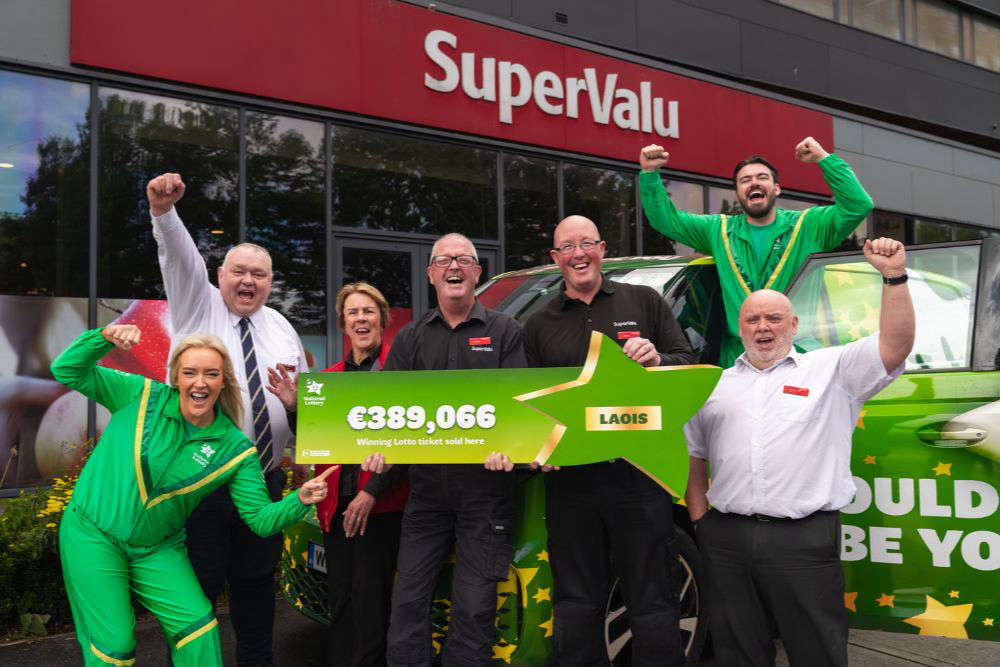 Laois Family Syndicate Collect Winning Lotto Prize