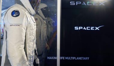A Physicist Says One Problem Could Sink Musk's Mars Ambitions