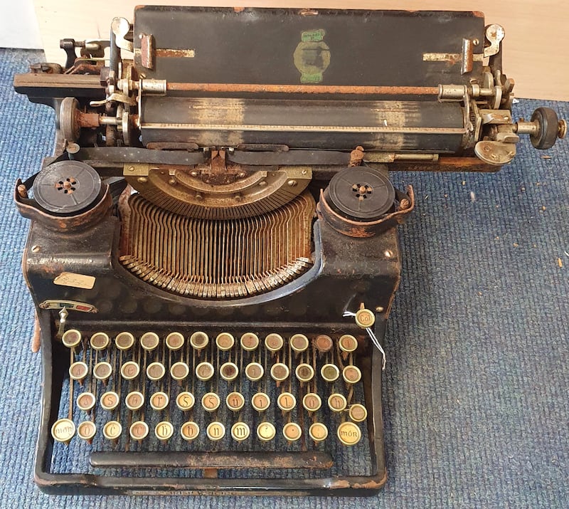 A rare Gaelic League typewriter (€100-€200) adapted to writing early 20th century Irish-language characters. At Purcell's auction