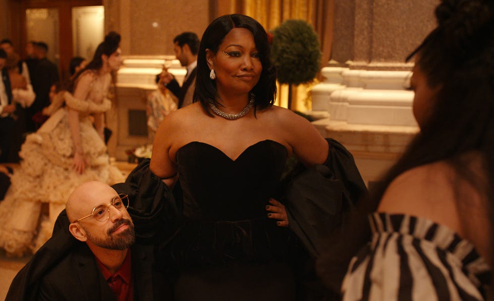 survival of the thickest season 3. (l to r) anthony michael lopez as bruce and garcelle beauvais as natasha in episode #301 of survival of the thickest season 3. cr. courtesy of netflix © 2025 survival of the thickest season 3. (l to r) anthony michael lopez as bruce and garcelle beauvais as natasha in episode #301 of survival of the thickest season 3. cr. courtesy of netflix © 2025