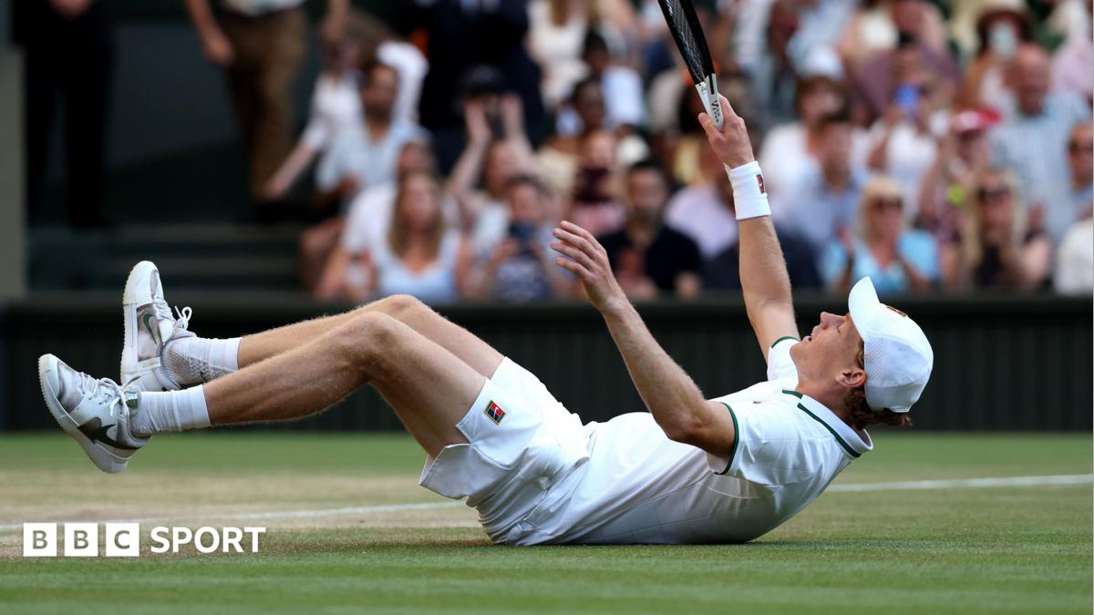 Jannik Sinner falls to the ground