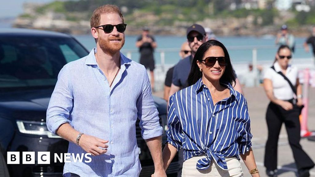 Prince Harry will not be joined by Meghan and children on London trip - BBC