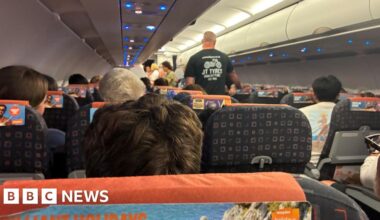 Several flights diverted after plane blocks Gatwick runway - BBC