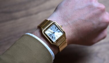 The Wind Up: The Silken Feel of Cartier’s Stunning Gold Santos-Dumont 