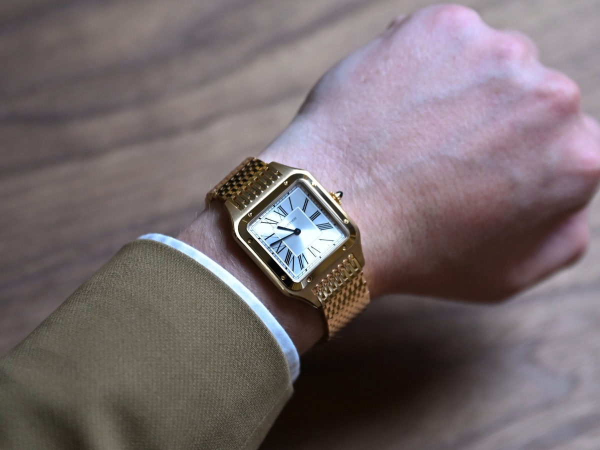 The Wind Up: The Silken Feel of Cartier’s Stunning Gold Santos-Dumont 