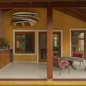 © Maria Fernanda Serra Illa Jardim House Renovation / Baixo Impacto Arquitetura - Interior Photography, Wood, Door, Chair, Beam