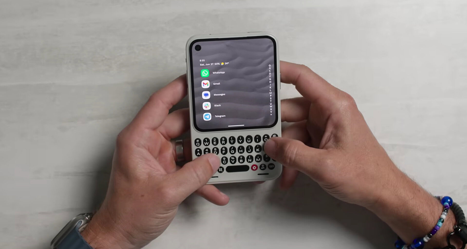 Working Clicks Communicator prototype finally shown off, with removable back