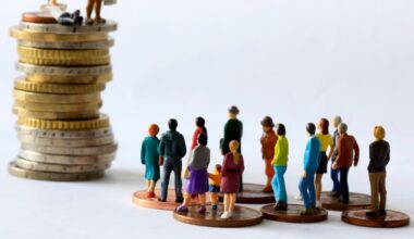 Let them eat crumbs: Growing wage inequality is bad for both workers and businesses – The Irish Times