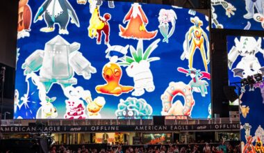 Thousands of ‘Pokémon Go’ Players Descend on Times Square to Defeat Mewtwo
