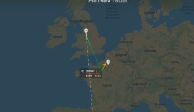 Ryanair FR4007 is declaring an emergency and diverting to Paris Beauvais