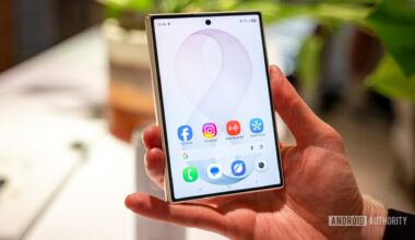Galaxy Z Fold 8. in hand display on