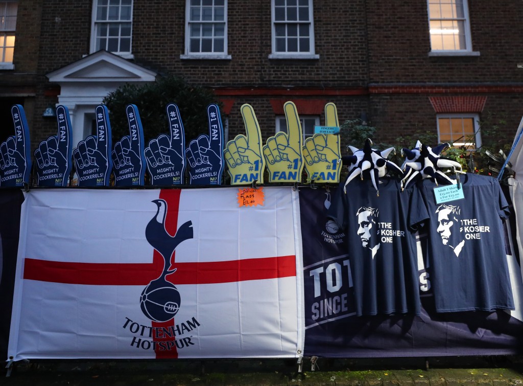 Tottenham ponder re-signing Randal Kolo Muani