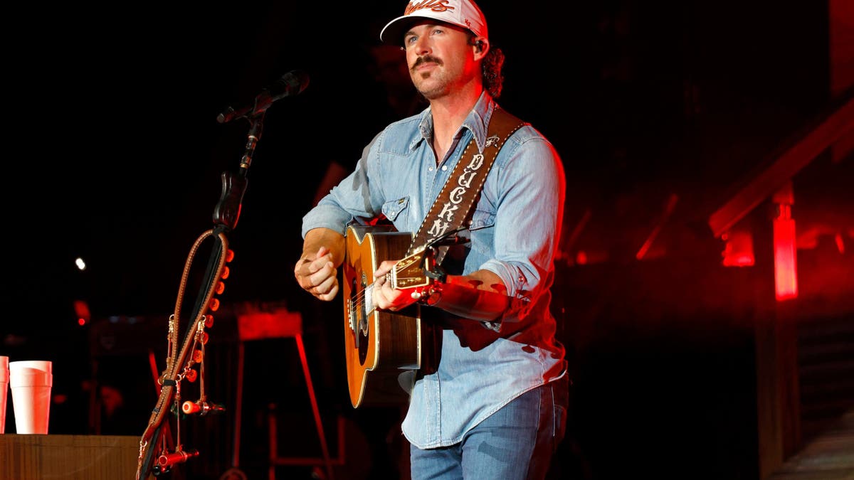 FRANKLIN, TENNESSEE - JUNE 19: Riley Green performs at FirstBank Amphitheater on June 19, 2025 in Franklin, Tennessee. (Photo by Jason Kempin/Getty Images for ABA)