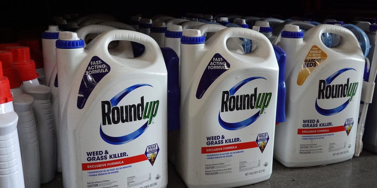 Farm groups helped Bayer over RoundUp court case. Bayer now calls for tariffs on its key ingredient