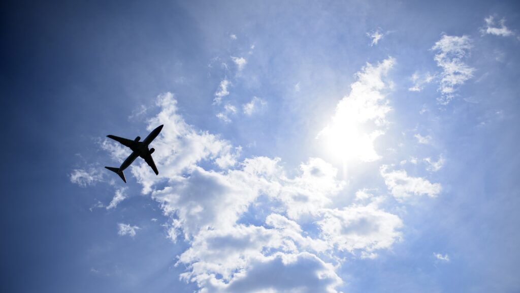 Airlines depend on doctor volunteers