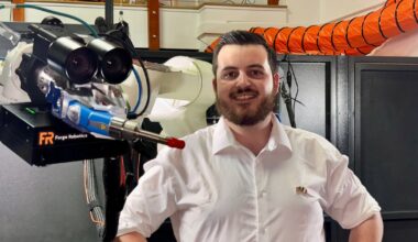 Meet the 23-year-old building self-programming robots for US factories – The Irish Times